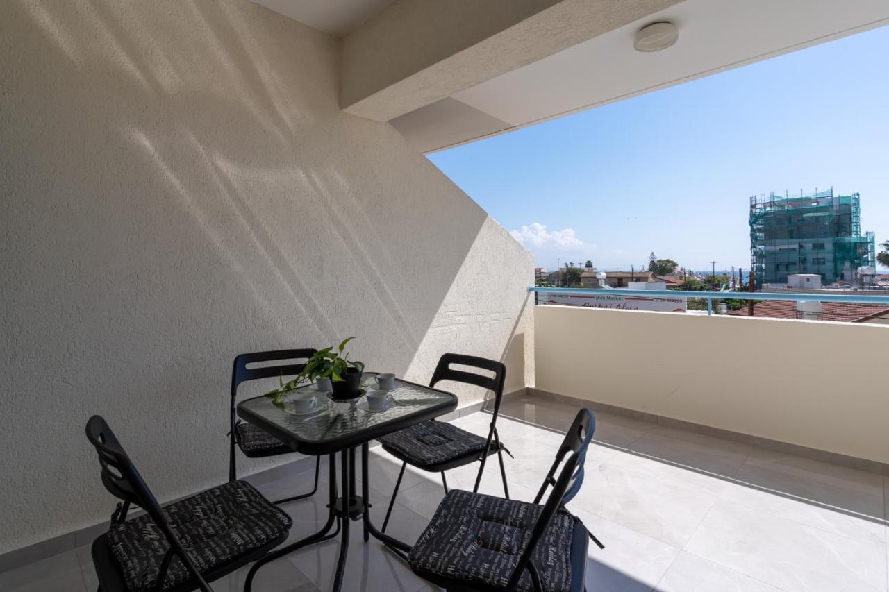Andrea 3-Bedroom Apt In Mackenzie Larnaca Ngoại thất bức ảnh